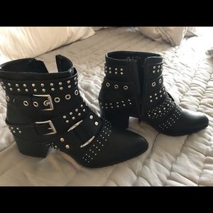 Fergalicious by Fergie booties NEVER WORN!